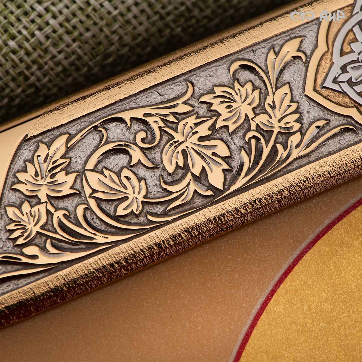 Икона в окладе Святитель Николай Чудотворец, Артикул: 39139 - Компания «АиР»