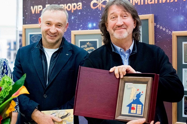 Звездные участники арт-проекта «VIP-гравюра» получили гравюры, изготовленные Компанией «АиР». - Промышленное клинковое производство. Компания «АиР» Звездные участники арт-проекта «VIP-гравюра» получили гравюры, изготовленные Компанией «АиР». - Промышленное клинковое производство. Компания «АиР»