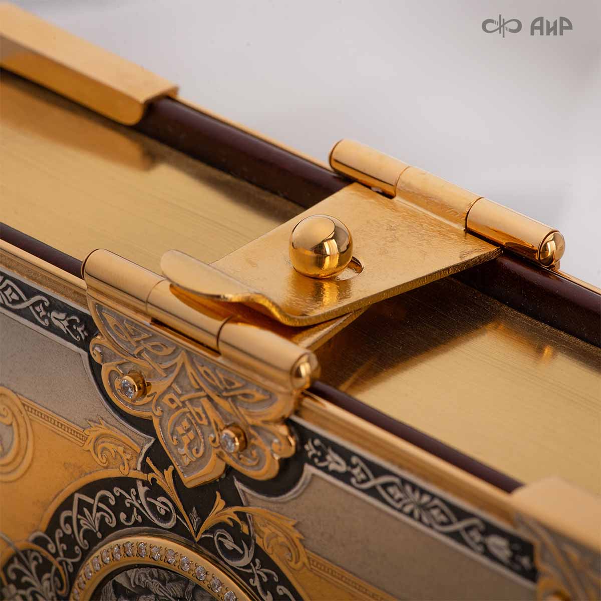 Святое Евангелие в окладе, Артикул: 38995 - Компания «АиР»