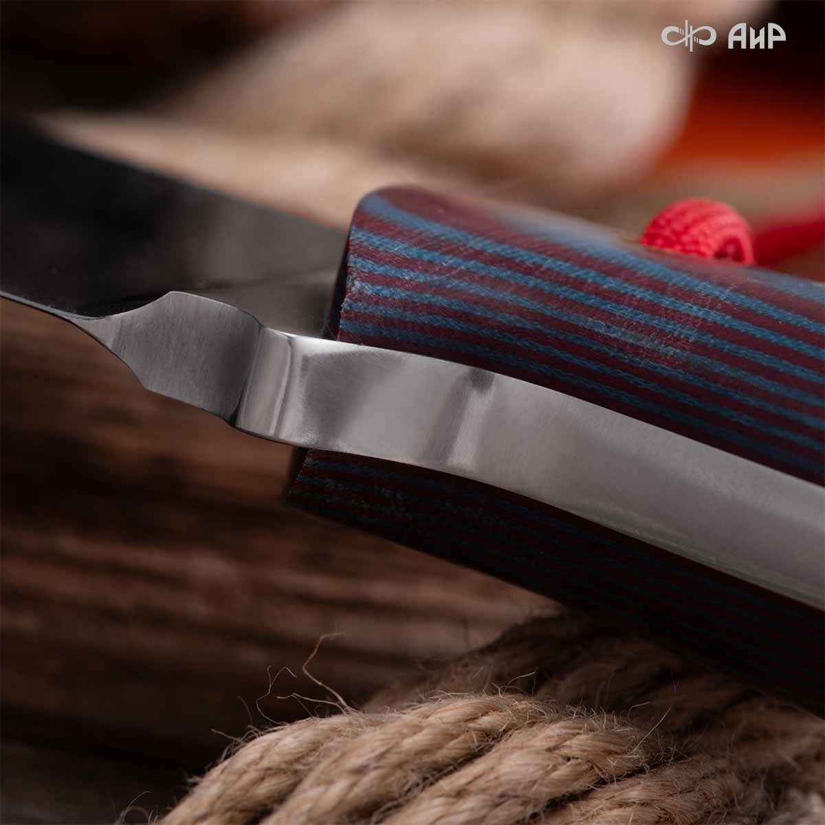 Уралмаш тесак (микарта красно-синяя, паракорд с темлячным узлом, кастомная заточка) - Компания «АиР»