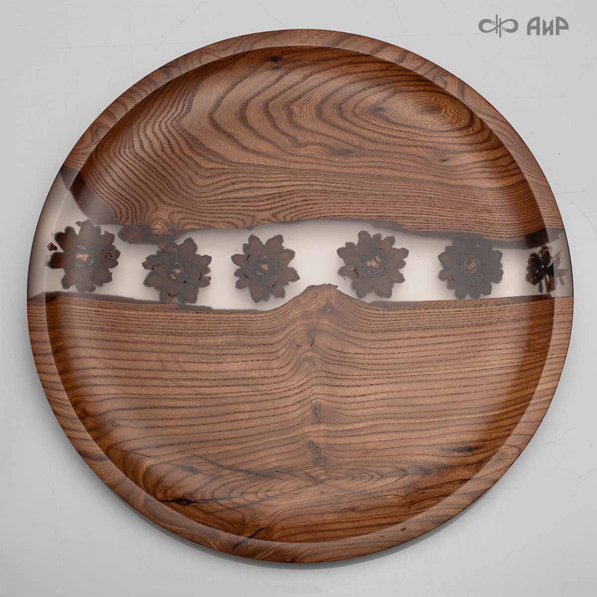 Тарелка Таганай, кап карагача, с шишками сосны, 35 см - Компания «АиР»