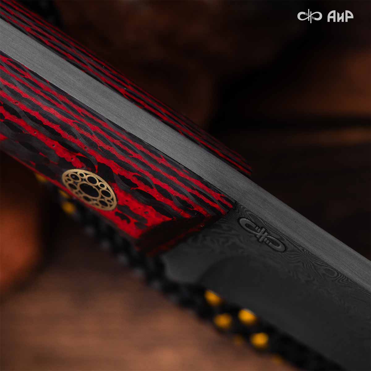 Шейный (карбон зебра красный, мозаичные пины) дамасская сталь ZDI-1016 - Компания «АиР»
