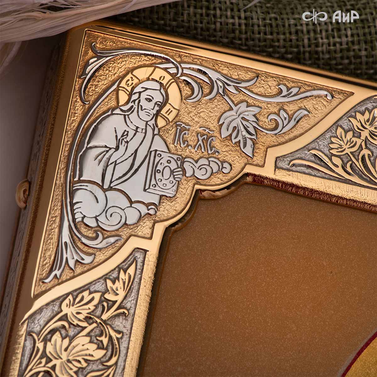 Икона в окладе Святитель Николай Чудотворец, Артикул: 39139 - Компания «АиР»