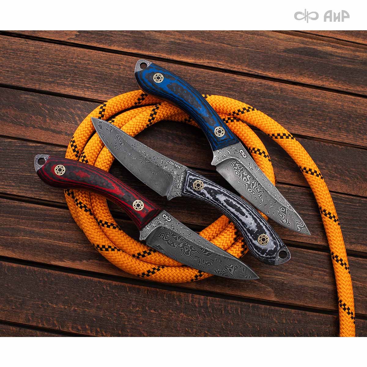 Шейный (карбон зебра красный, мозаичные пины) дамасская сталь ZDI-1016 - Компания «АиР»