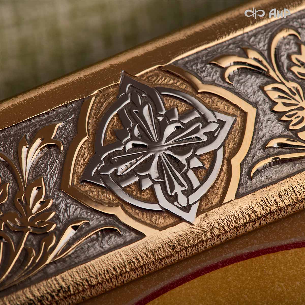 Икона в окладе Святитель Николай Чудотворец, Артикул: 39139 - Компания «АиР»