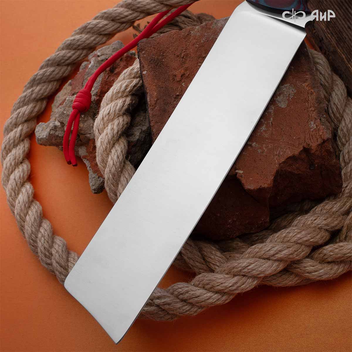 Уралмаш тесак (микарта красно-синяя, паракорд с темлячным узлом, кастомная заточка) - Компания «АиР»