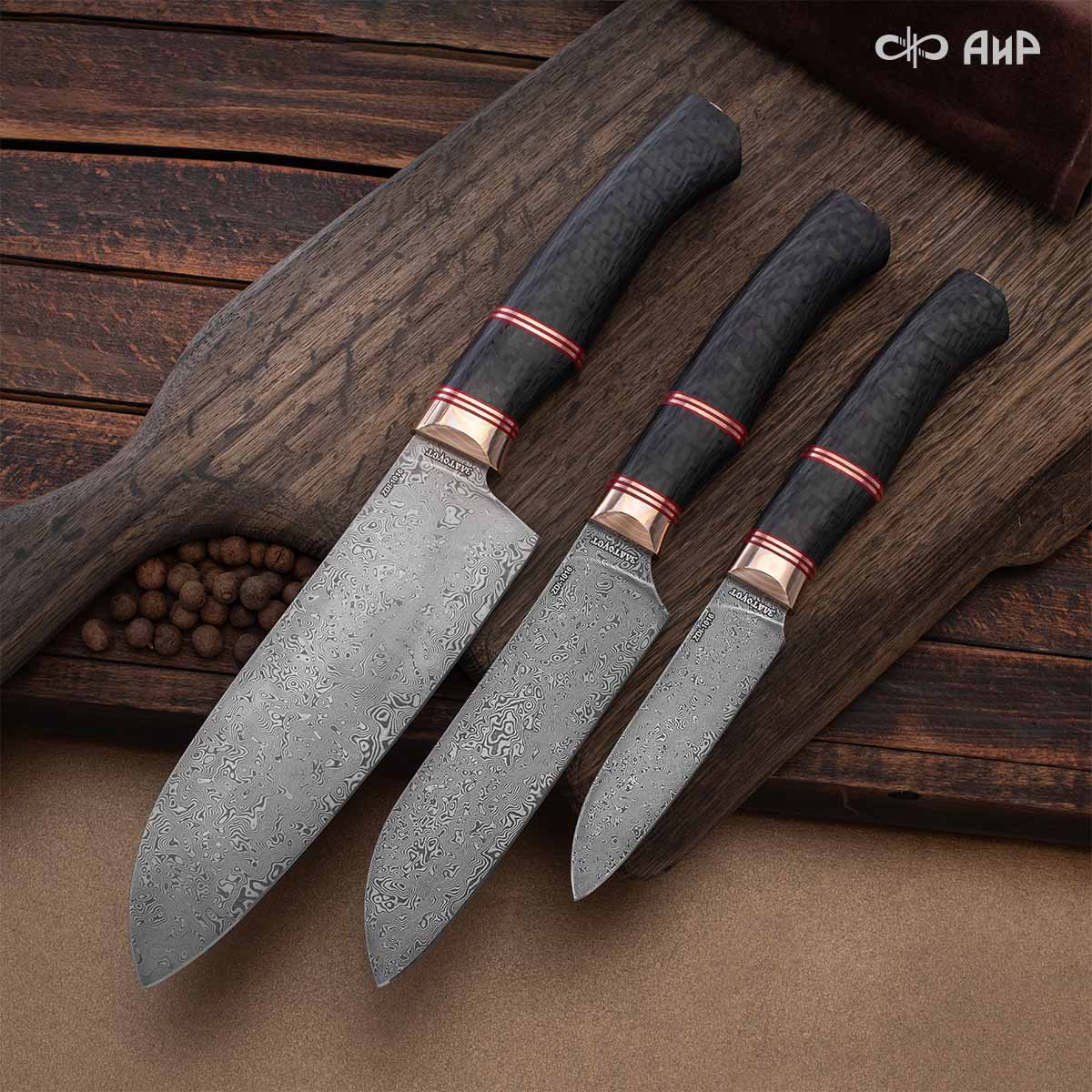 Набор Сантоку-3 (наборная рукоять: карбон черный, проставки медь, фибра, мокуме гане, ввертыш медь, авторский кейс) дамасская сталь ZDI-1016 - Компания «АиР»