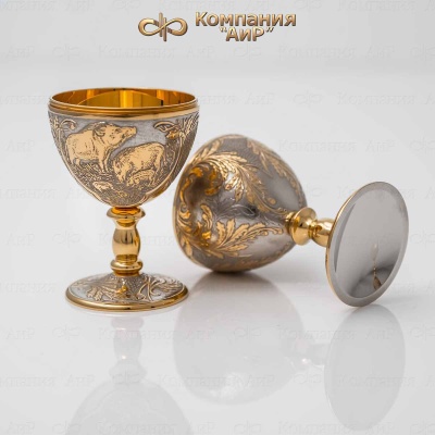 Яйцо сувенирное Лесные кабаны с синей шпинелью, Артикул: 32134 - Компания «АиР»