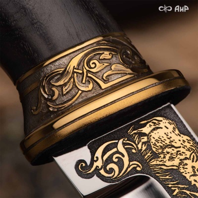 Нож Бекас с сюжетом Семейство лесных кабанов, комбинированные ножны, Артикул: 38938 - Компания «АиР»