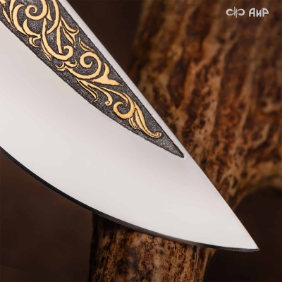 Нож Бекас с сюжетом Охотник и медведь, комбинированные ножны, Артикул: 39034 - Компания «АиР»