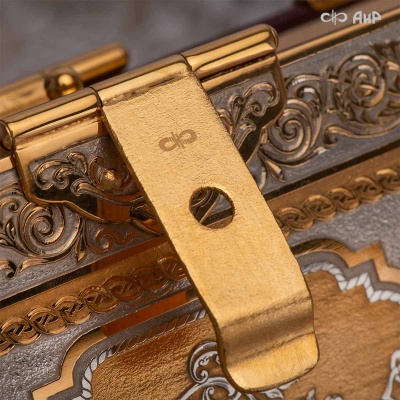  Святое Евангелие в окладе, Артикул: 38848 - Компания «АиР»