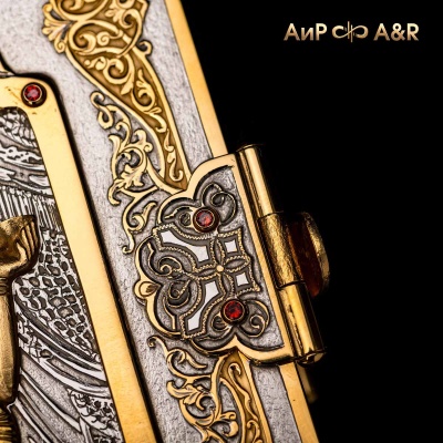 Книга в окладе Омар Хайям. Рубаи с красными корундами, Артикул: 36886 - Компания «АиР»