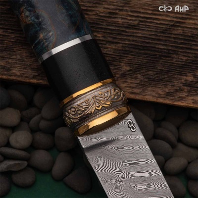 Нож Финка-5, стабилизированная карельская береза лазурная, стабилизированный граб, авторские ножны, Артикул: 38902 - Компания «АиР»