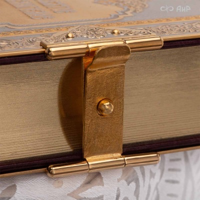  Святое Евангелие в окладе, Артикул: 38848 - Компания «АиР»