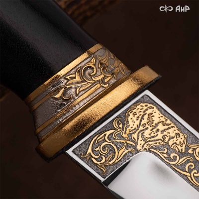 Нож Бекас с сюжетом Охотник и медведь, комбинированные ножны, Артикул: 39034 - Компания «АиР»